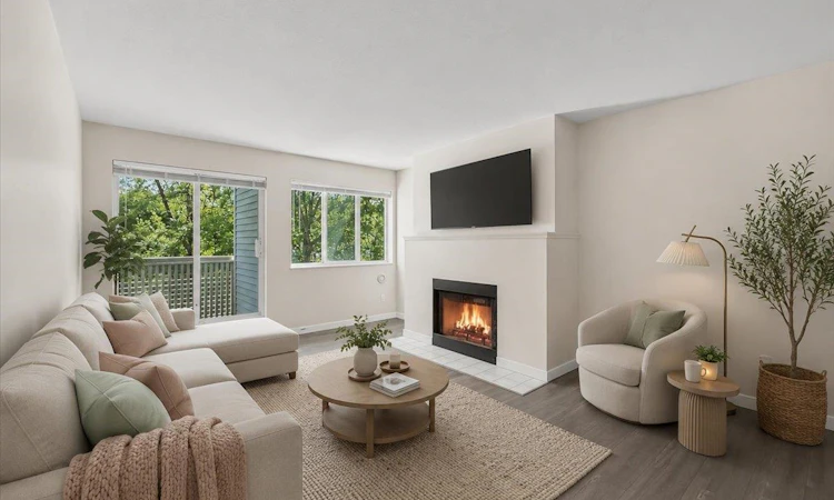 204-7431 Blundell Road
