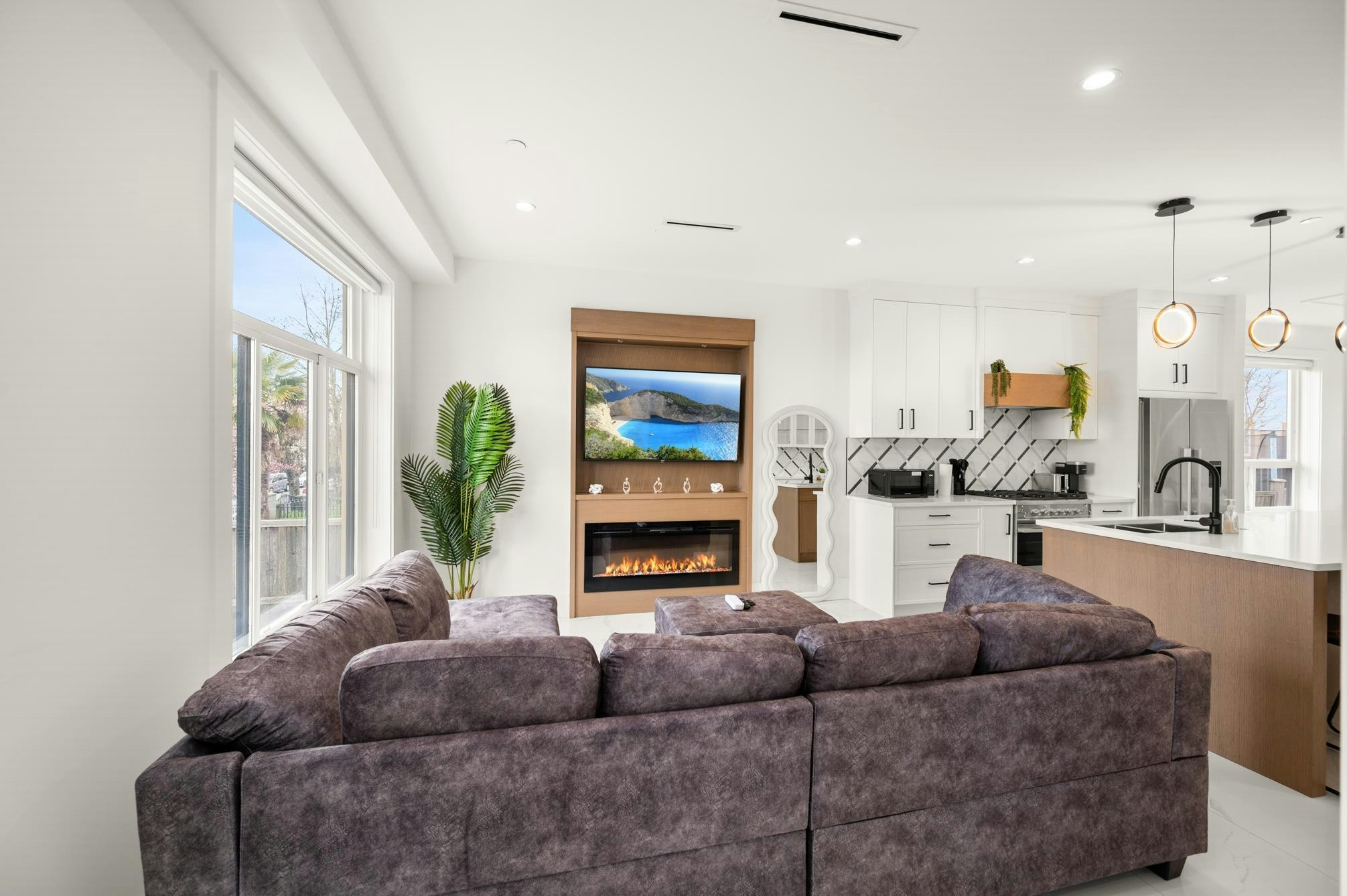 1369 E 63rd Avenue - 5
