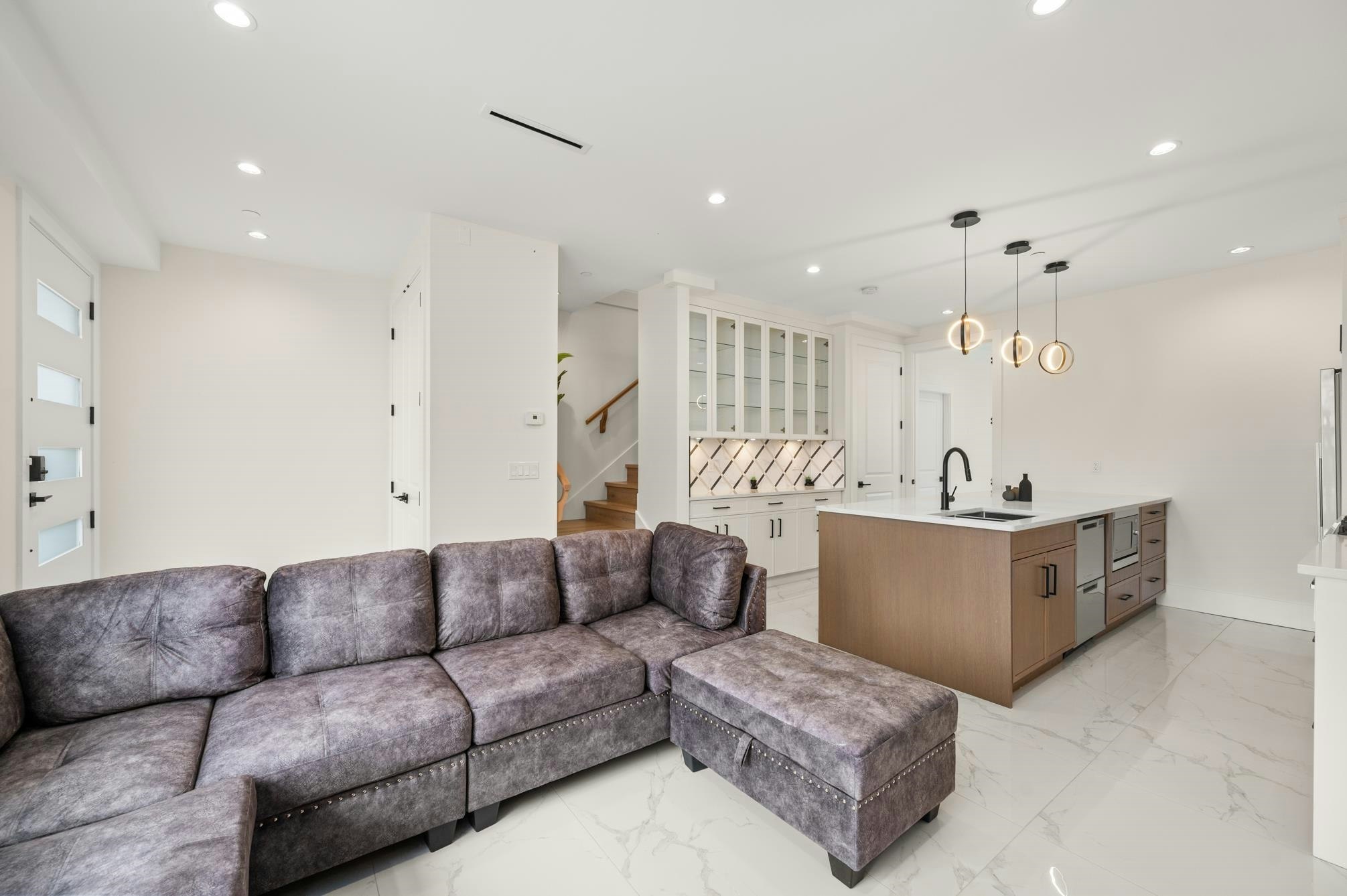 1371 E 63rd Avenue - 4