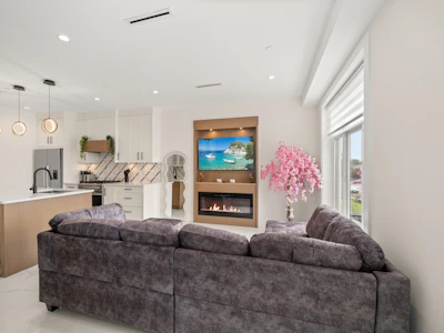 1371 E 63rd Avenue - 5