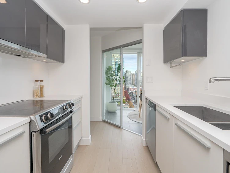 1602-1323 Homer Street, Vancouver, BC, V6B 5M9 - 13