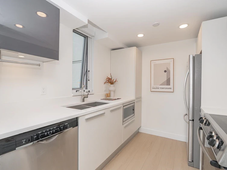 1602-1323 Homer Street, Vancouver, BC, V6B 5M9 - 9