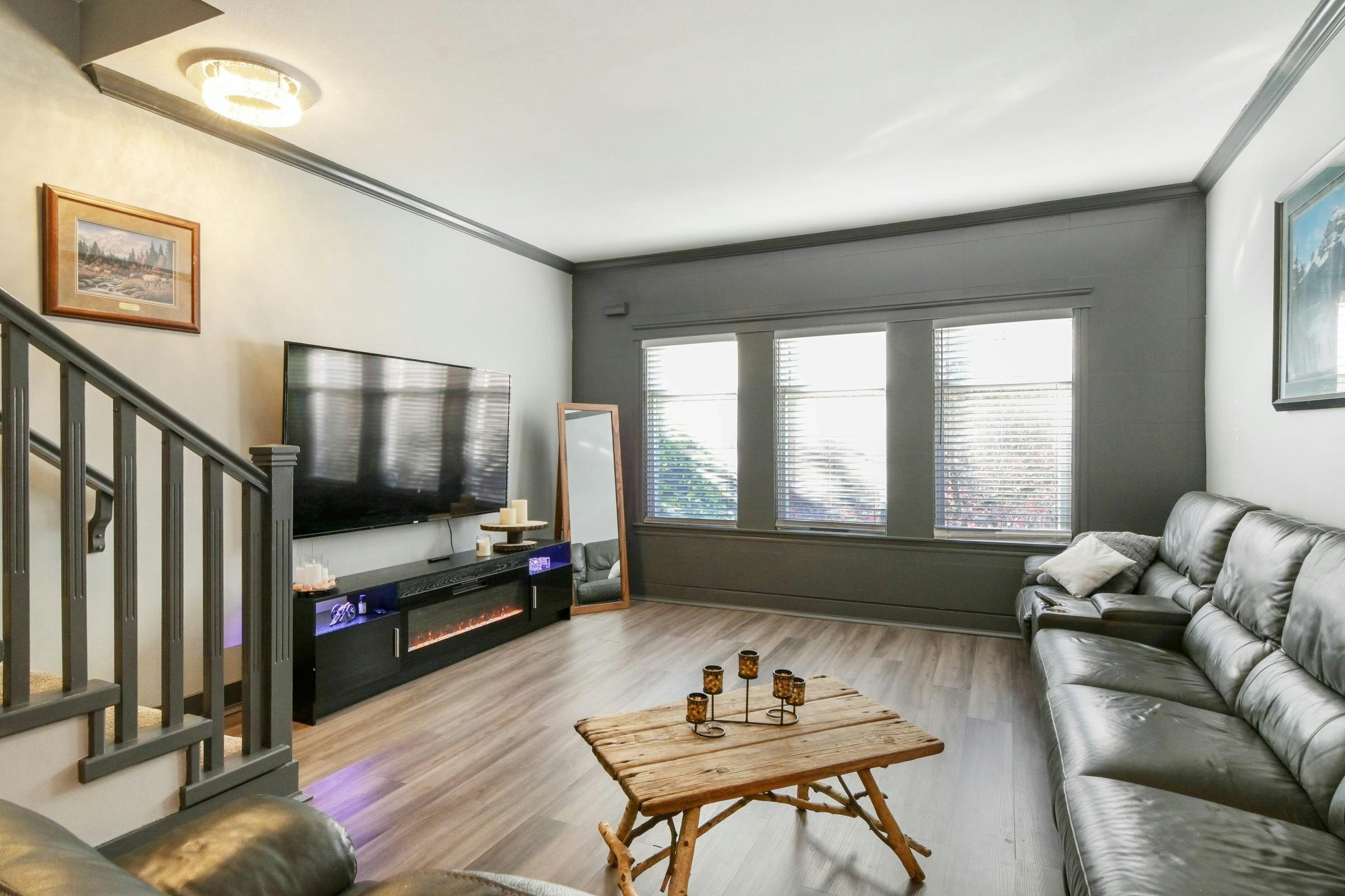 9-5988 Old Mclellan Road, Surrey, BC, V3S 1N3 - 2