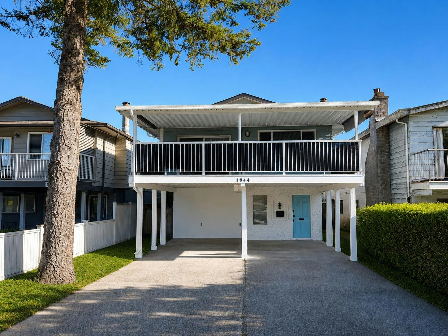 1944 Prairie Avenue - 2