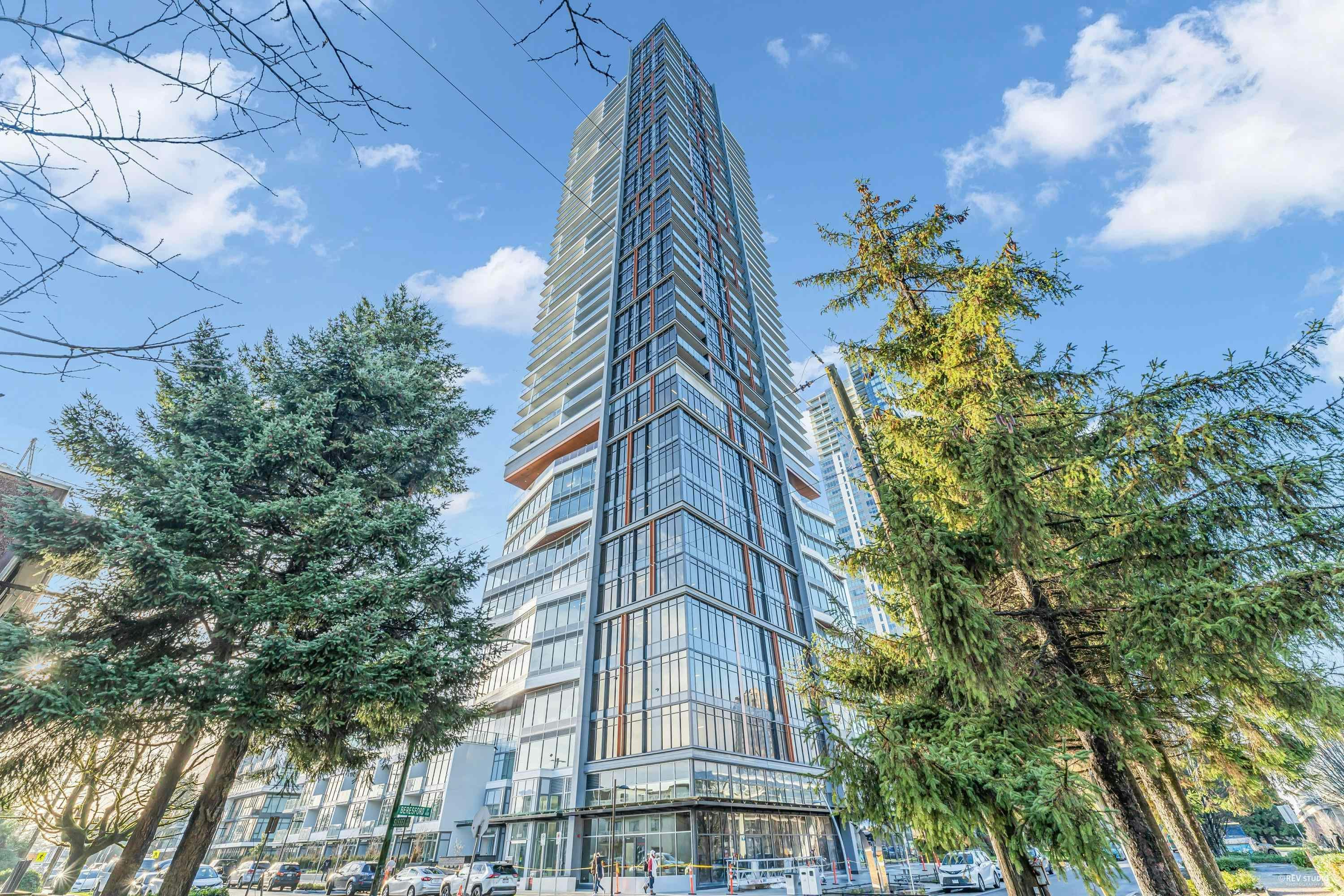 305-6511 Sussex Avenue, Burnaby, BC, V5H 0K5