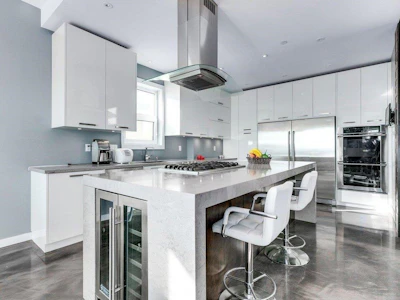 15061 Victoria Avenue - 4