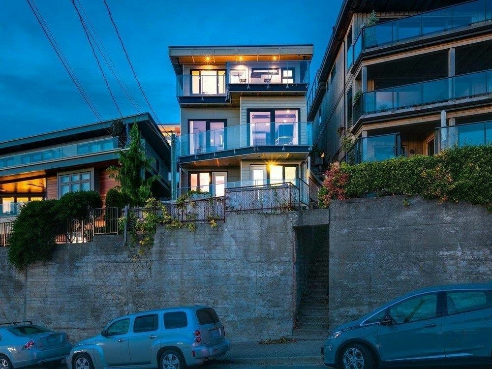 15061 Victoria Avenue, Surrey, BC, V4B 1G4