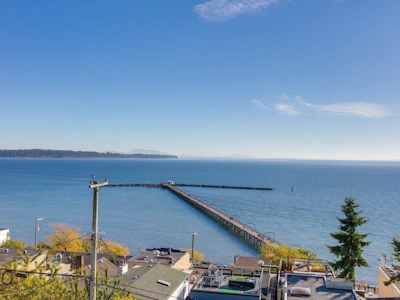 15061 Victoria Avenue - 2