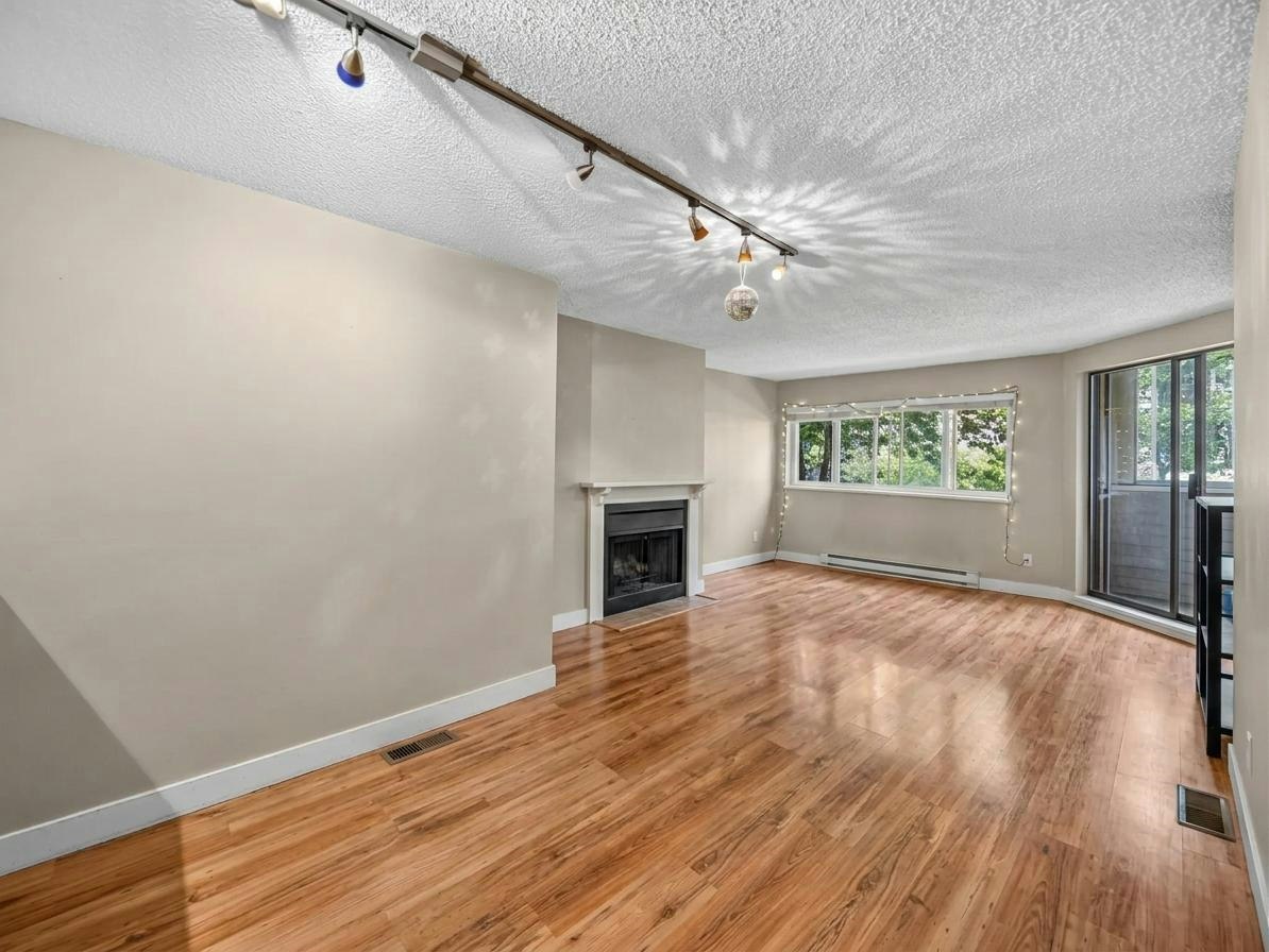 202-936 Bute Street, Vancouver, BC, V6E 1Y8 - 2