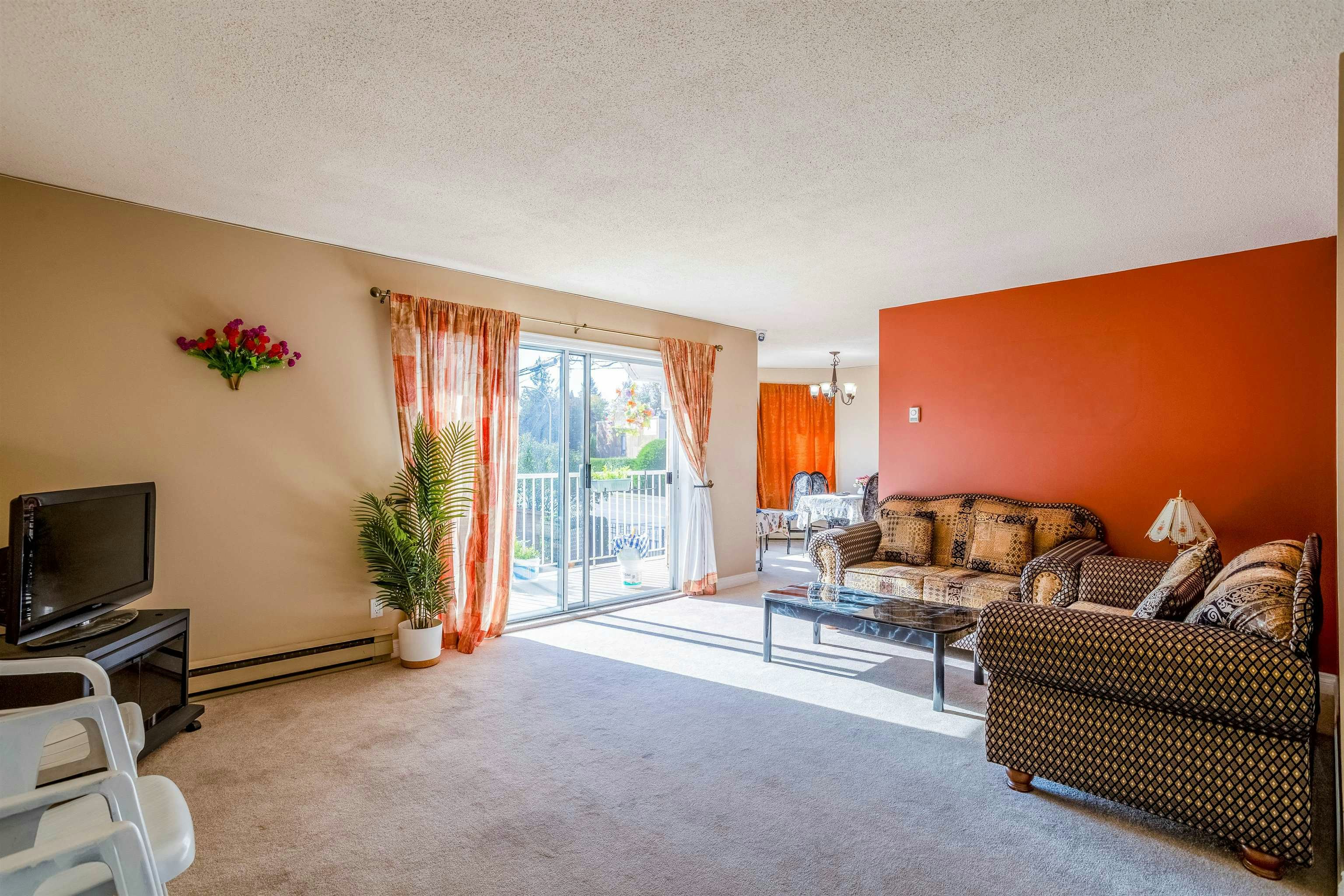 2-2456 Ware Street - 4