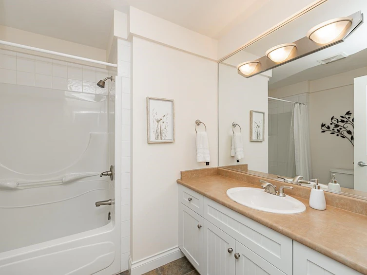 3338 157a Street, Surrey, BC, V3Z 3Y4 - 21