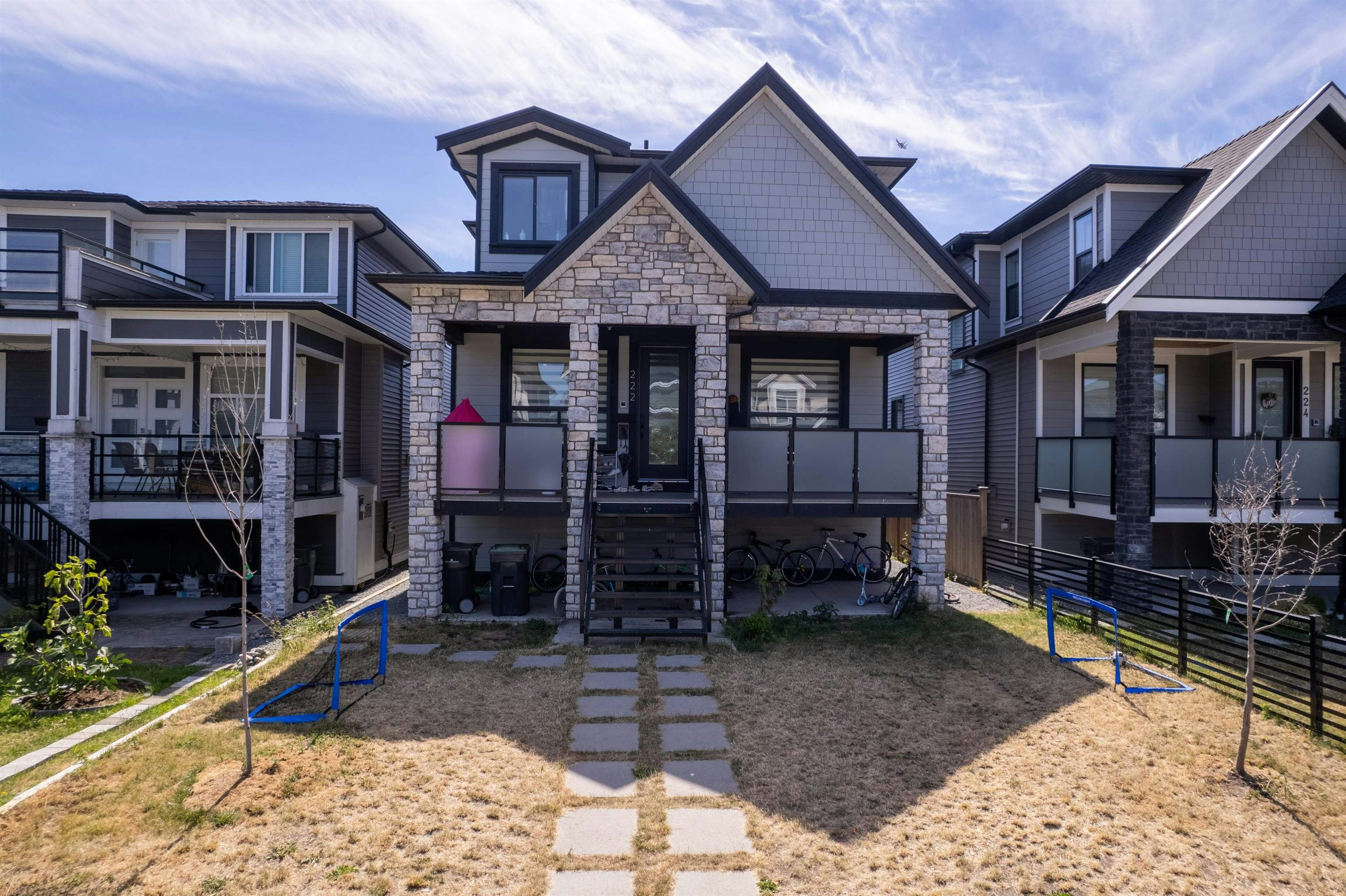222 Hampton Street, New Westminster, BC, V3M 5M4