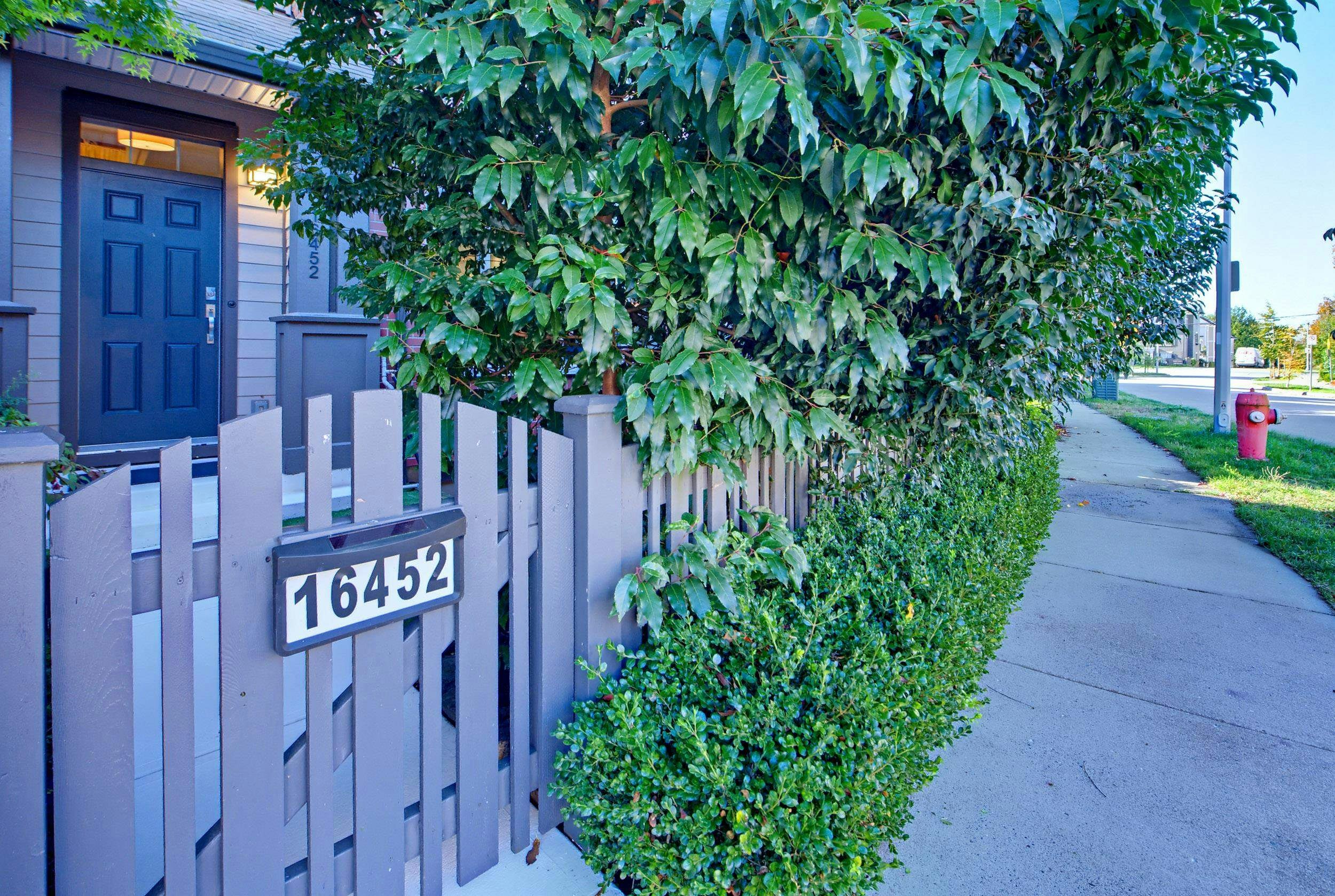 16452 24a Avenue, Surrey, BC, V3Z 0V8