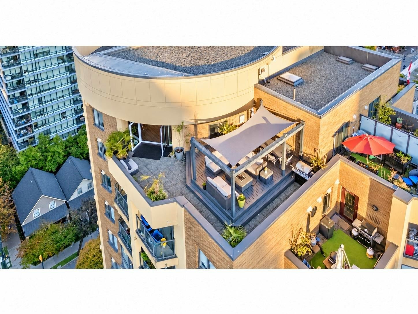 1704-488 Helmcken Street, Vancouver, BC, V6B 6E4