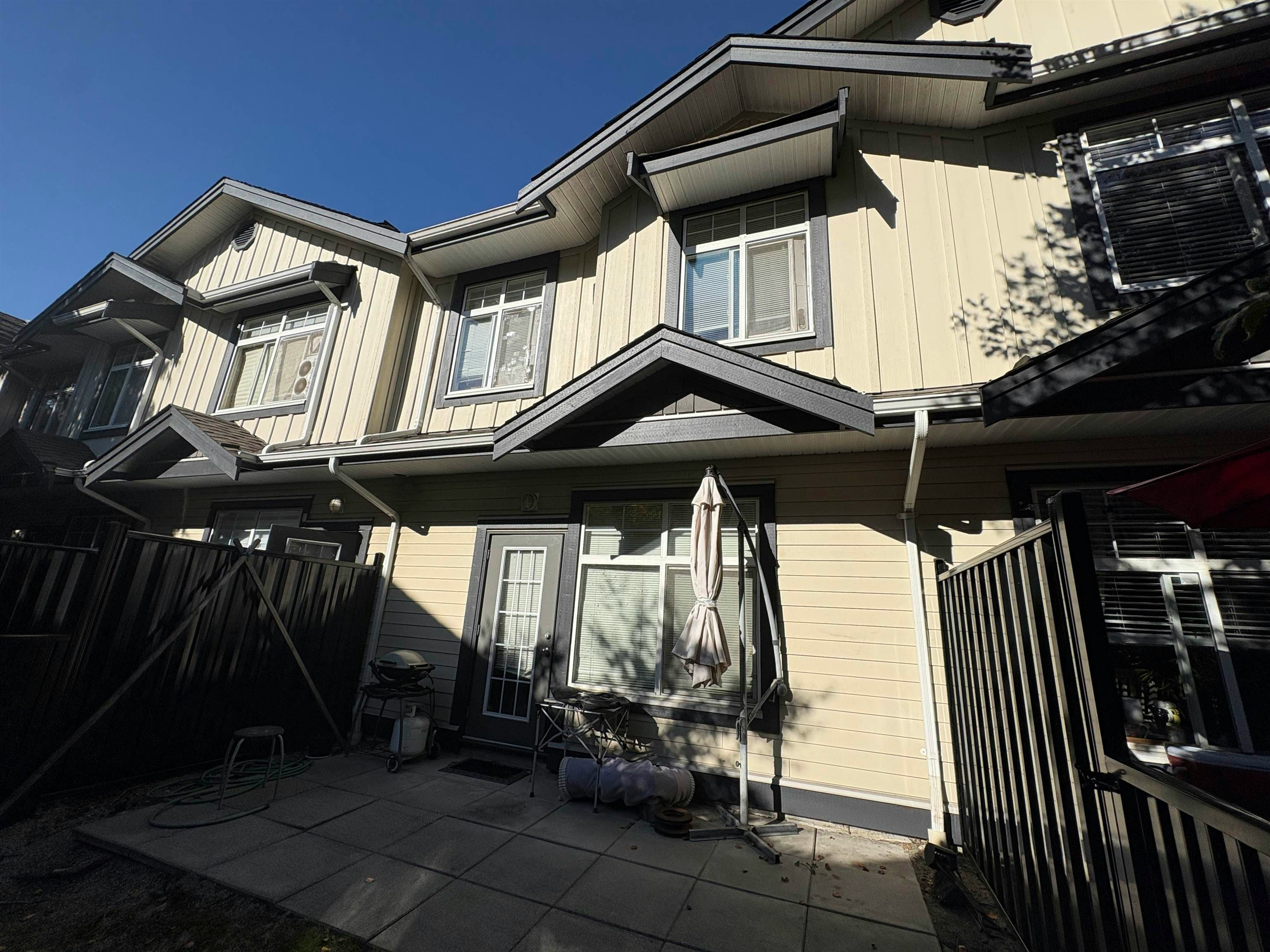 22-16588 Fraser Highway, Surrey, BC, V4N 0G5