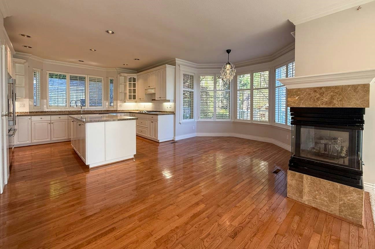 3858 Sauve Place, North Vancouver, BC, V7K 3C8 - 11