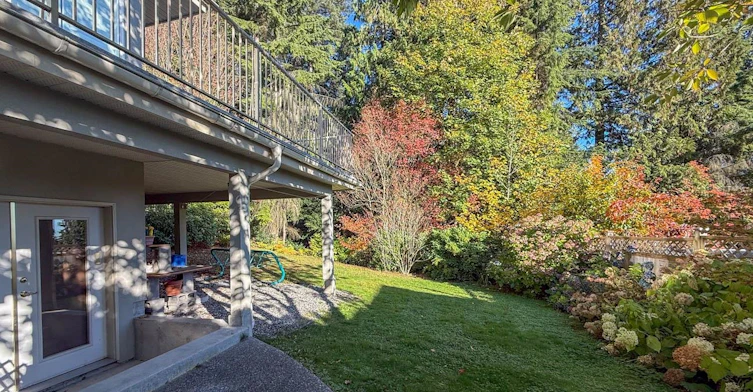 3858 Sauve Place, North Vancouver, BC, V7K 3C8 - 3