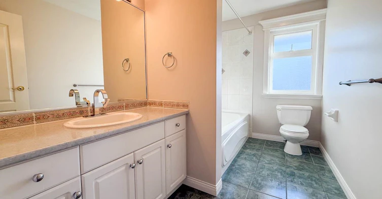 3858 Sauve Place, North Vancouver, BC, V7K 3C8 - 26