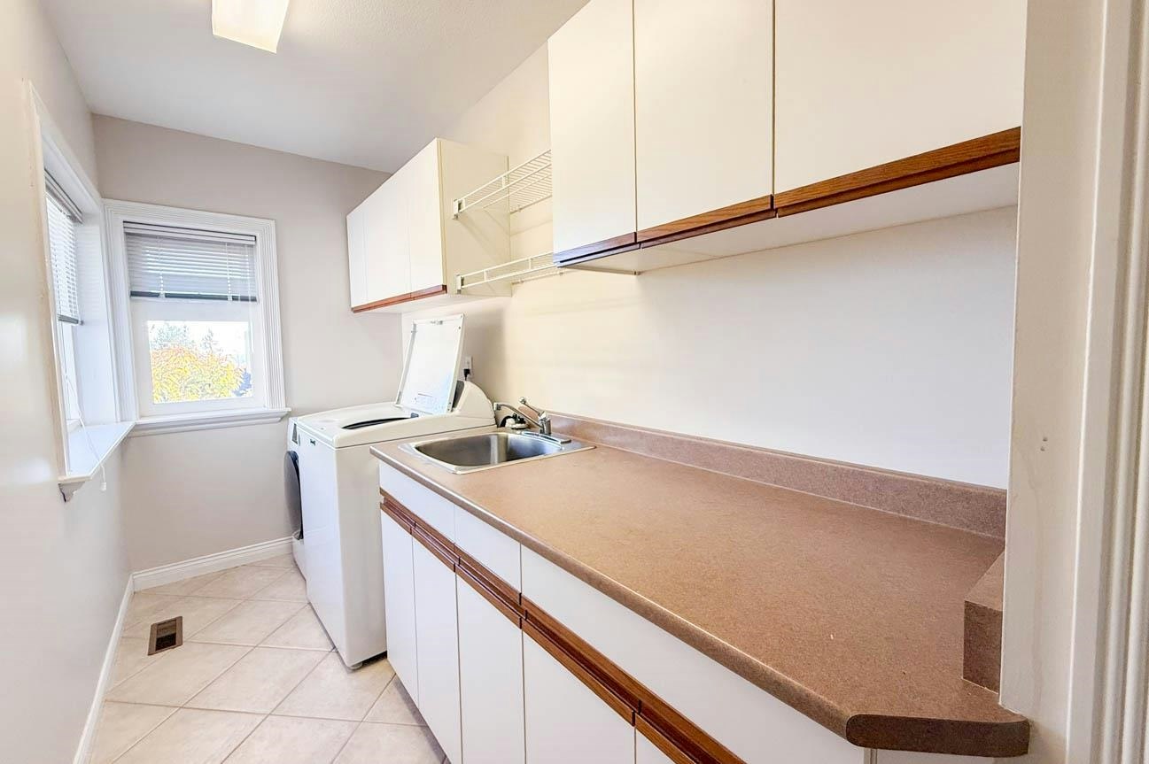 3858 Sauve Place, North Vancouver, BC, V7K 3C8 - 28