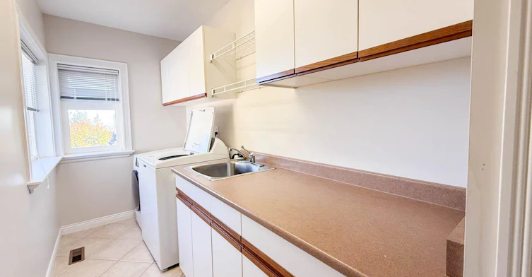 3858 Sauve Place, North Vancouver, BC, V7K 3C8 - 28