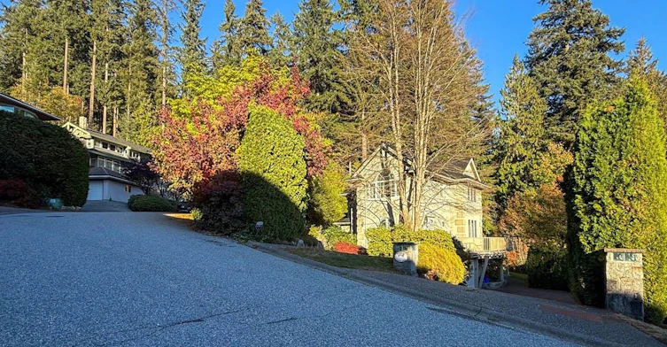 3858 Sauve Place, North Vancouver, BC, V7K 3C8 - 39