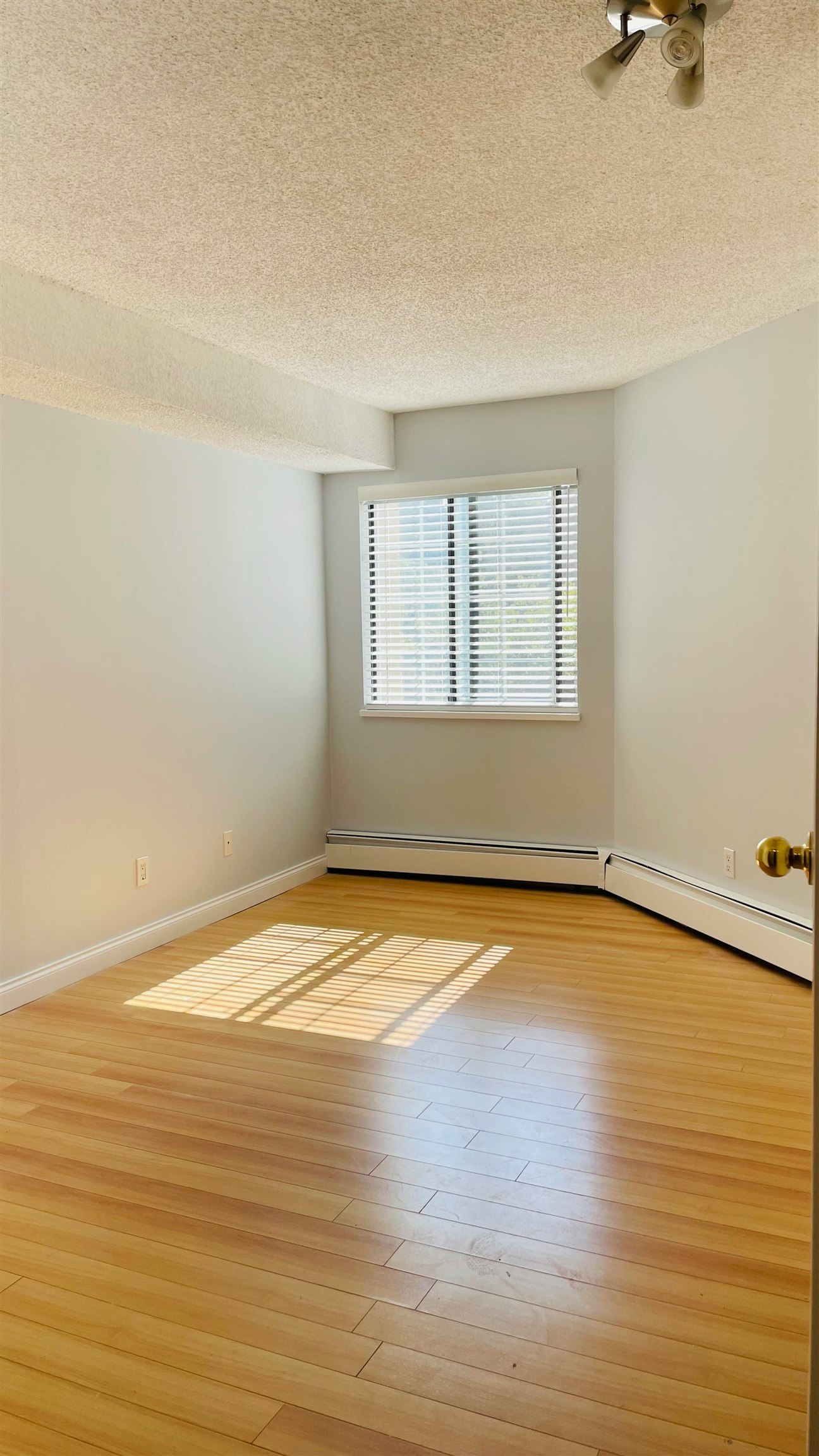 #223-8511 Westminster Highway, Richmond, BC, V7C 1L9 - 3