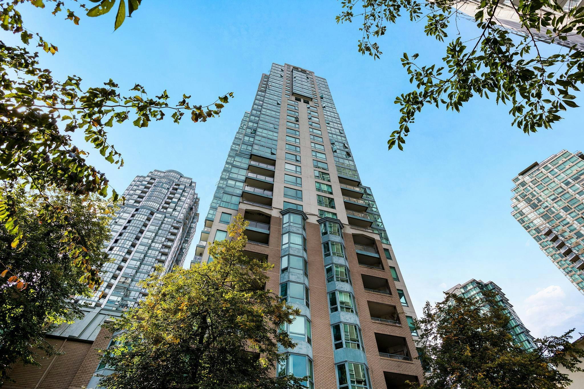 1702-1238 Melville Street, Vancouver, BC, V6E 4N2