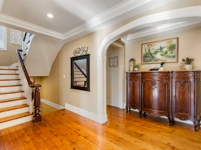 21095 44 Avenue - 5