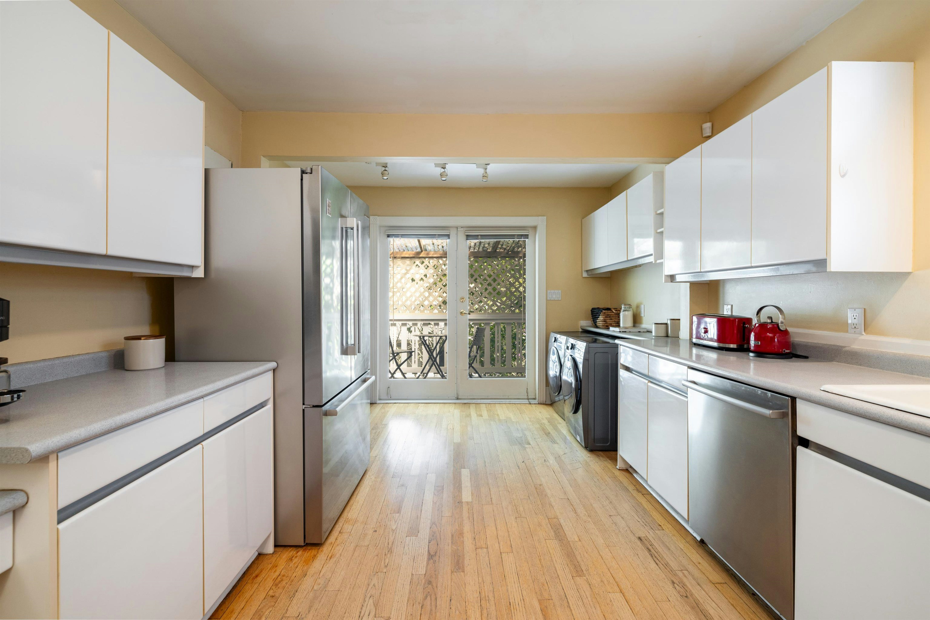 4343 W 11th Avenue, Vancouver, BC, V6R 2L9 - 8