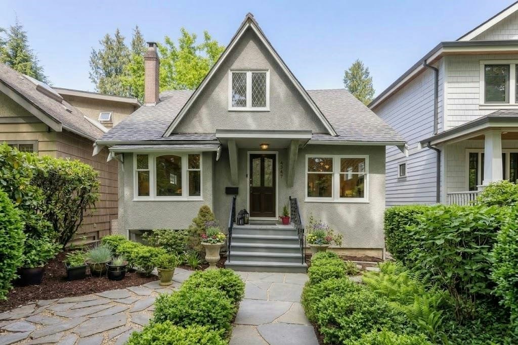 4343 W 11th Avenue, Vancouver, BC, V6R 2L9