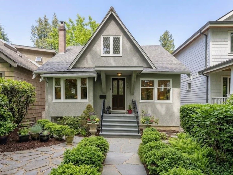 4343 W 11th Avenue, Vancouver, BC, V6R 2L9