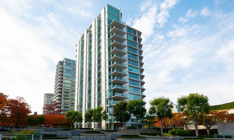1303-1777 Bayshore Drive