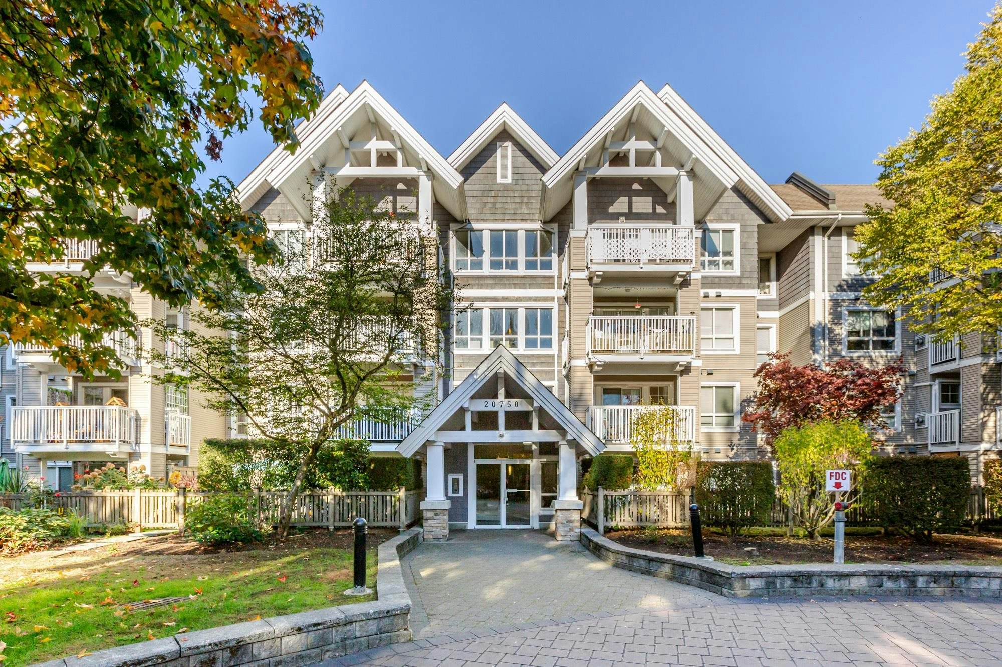 201-20750 Duncan Way, Langley, BC, V3A 9J6