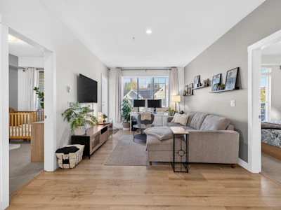 B306-20487 65 Avenue - 5