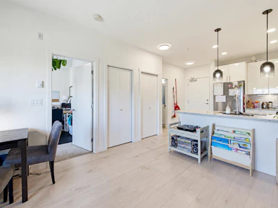 215-5504 Brydon Crescent - 3