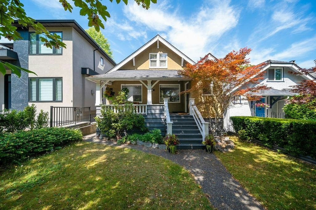 4327 W 12th Avenue, Vancouver, BC, V6R 2P9
