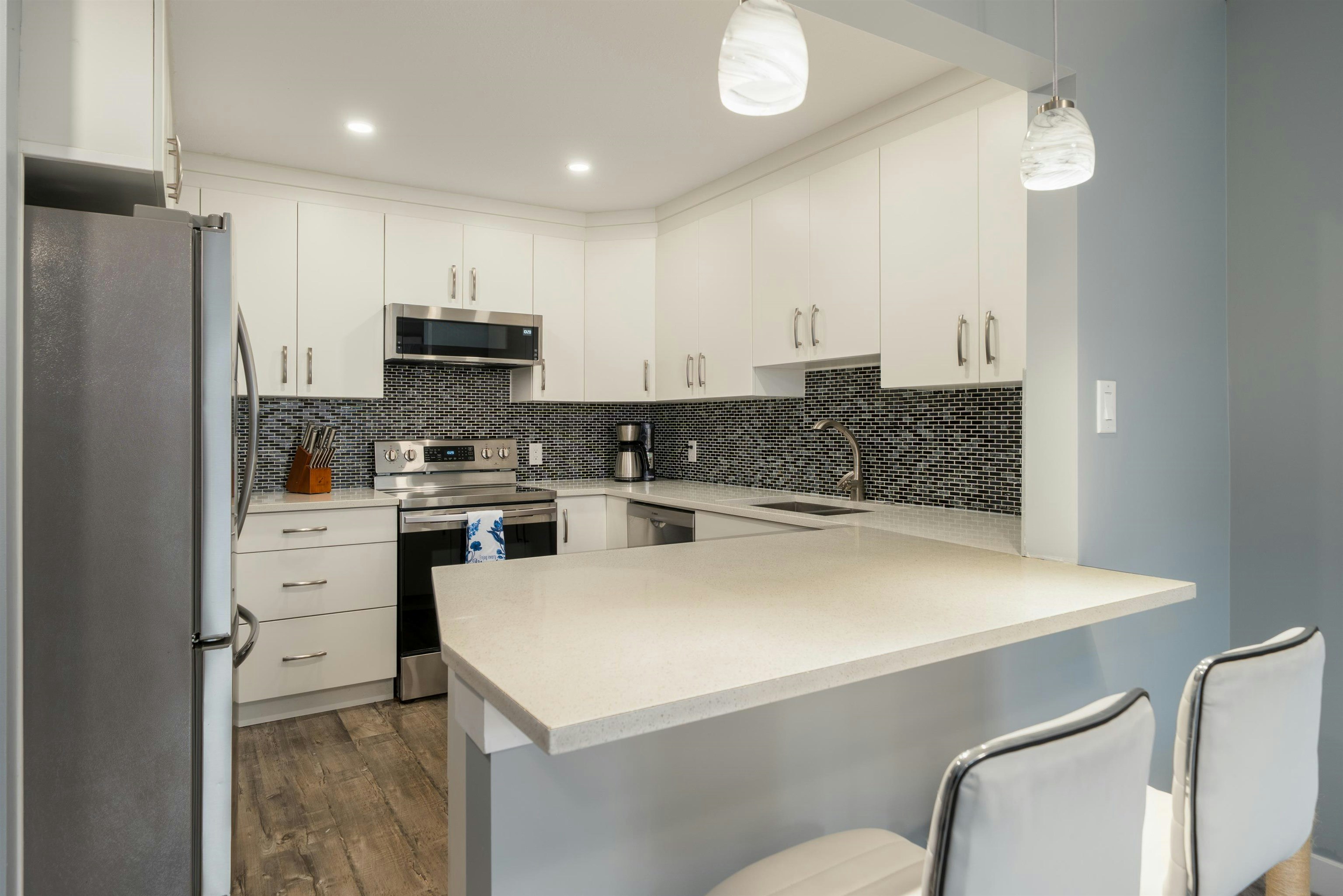 16-12120 189a Street - 3