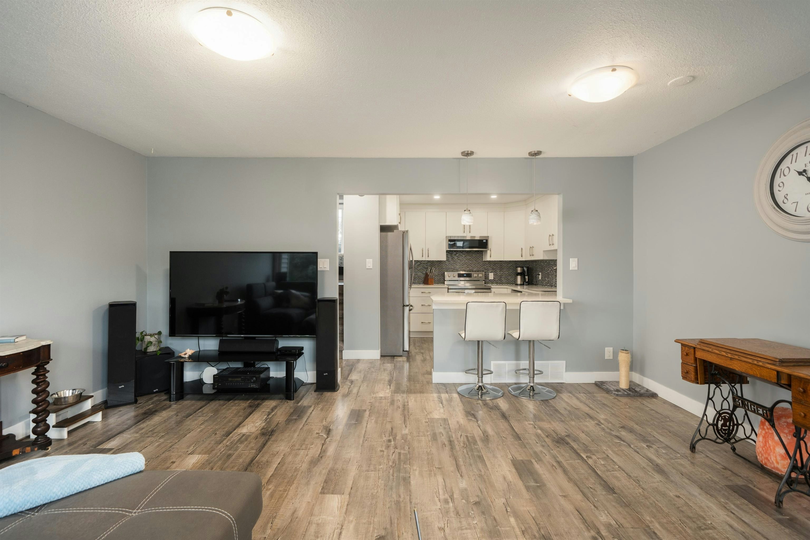 16-12120 189a Street - 5