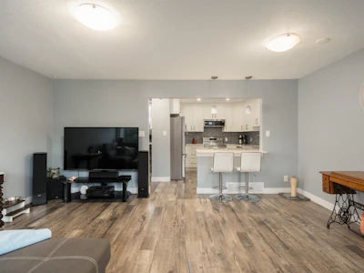 16-12120 189a Street - 5