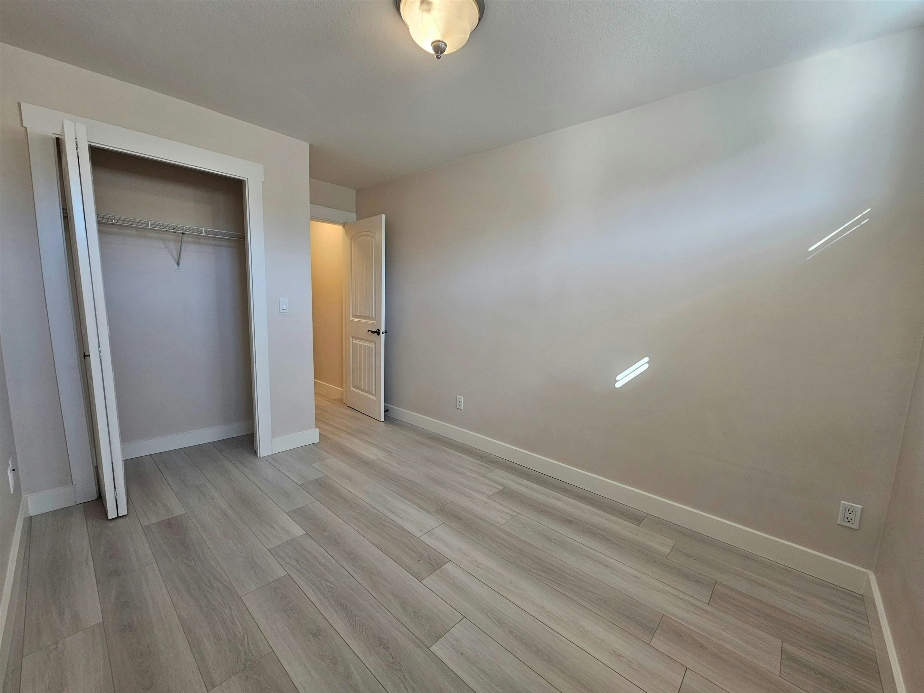  39xx Burke St, Burnaby, BC, V5H 1A6 - 8