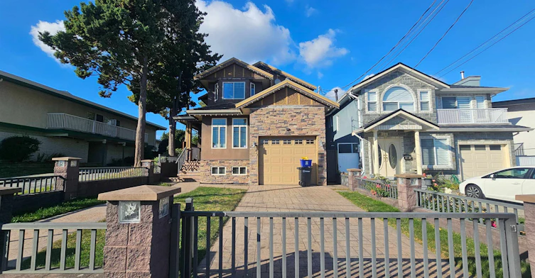39xx Burke St, Burnaby, BC, V5H 1A6