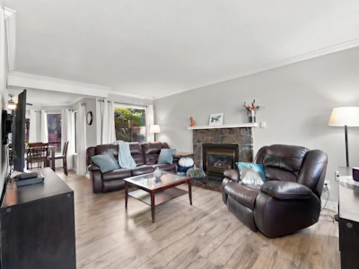 19-21550 Cherrington Avenue - 5