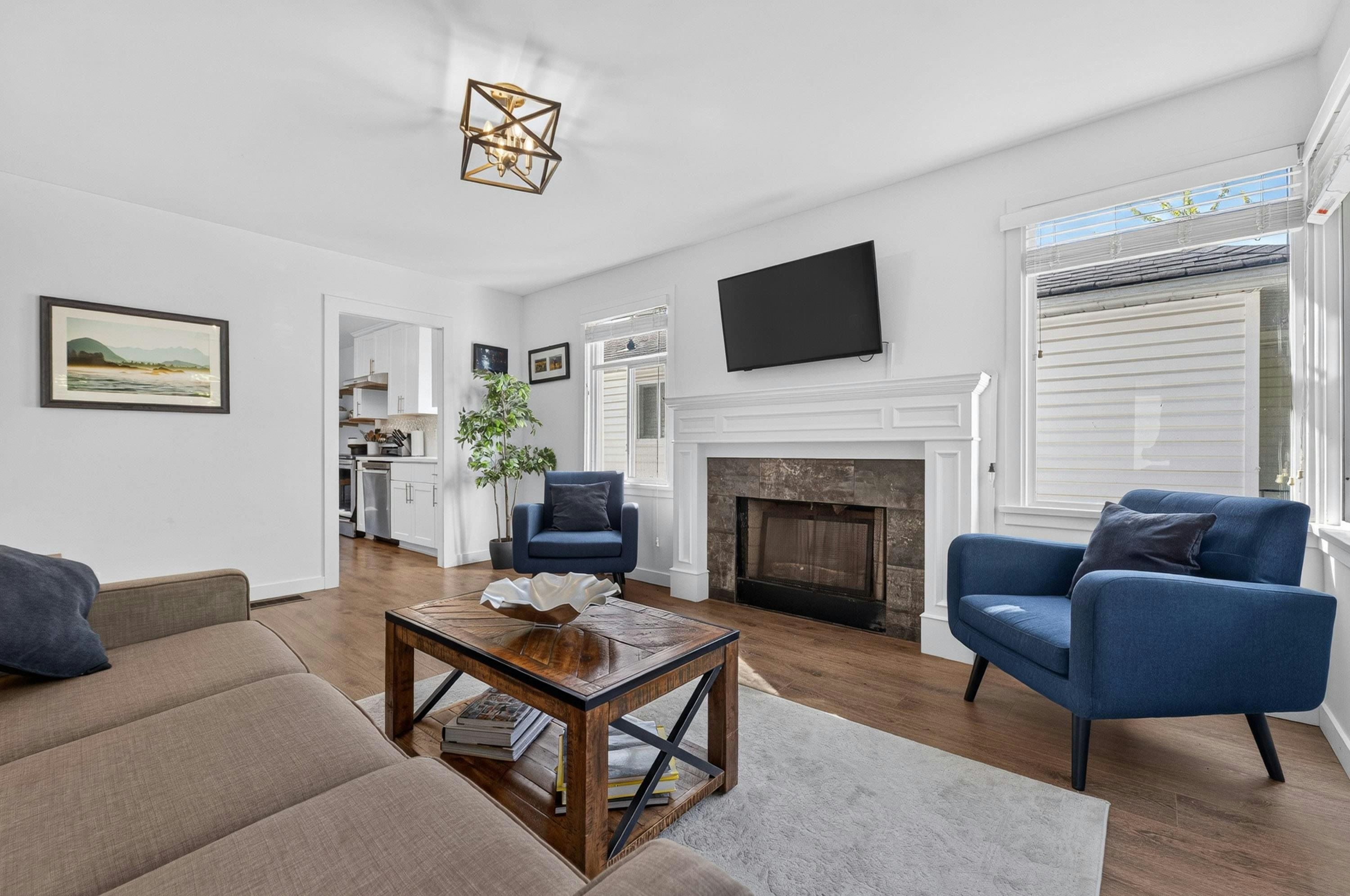 2218 E 11th Avenue, Vancouver, BC, V5N 1Z6 - 6