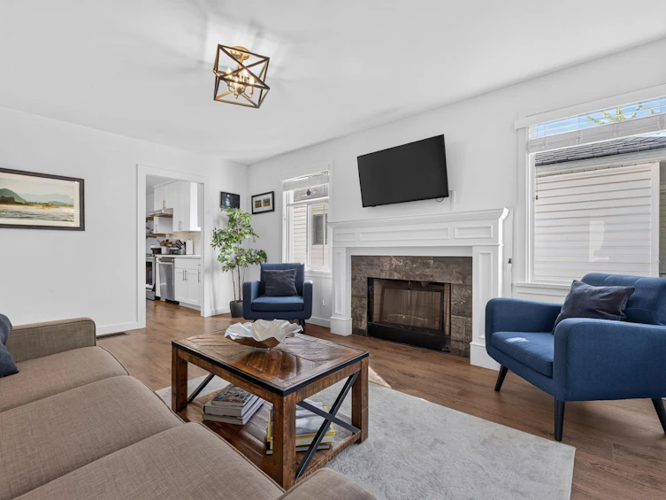 2218 E 11th Avenue, Vancouver, BC, V5N 1Z6 - 6