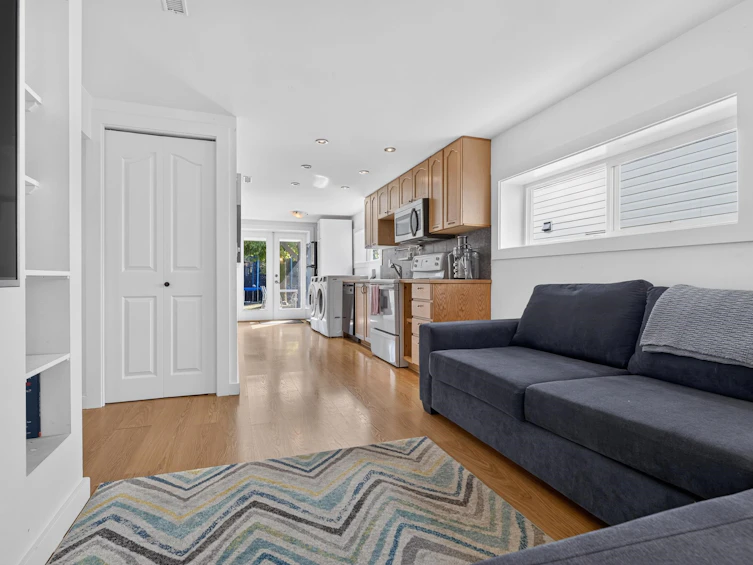 2218 E 11th Avenue, Vancouver, BC, V5N 1Z6 - 23