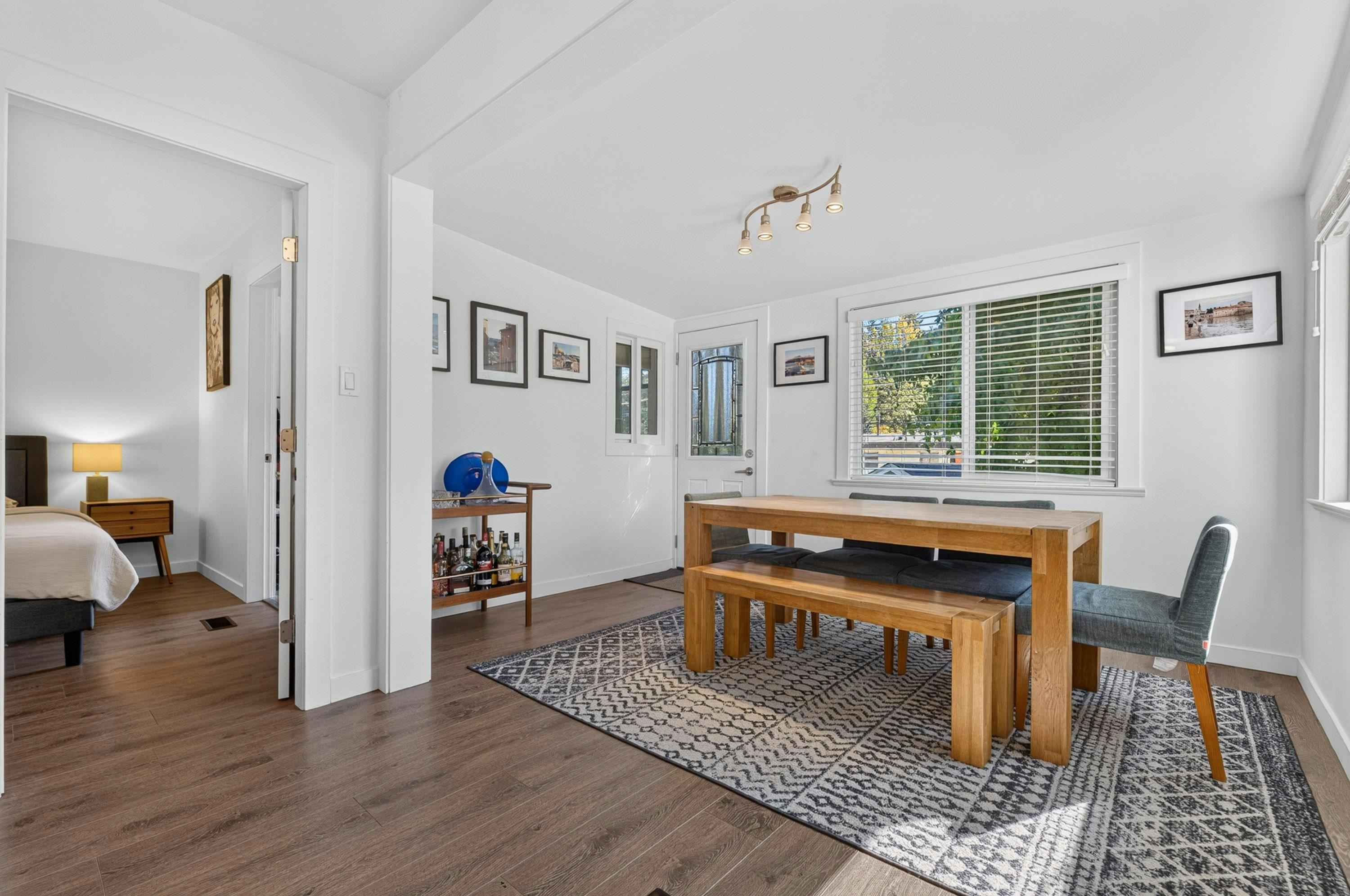 2218 E 11th Avenue, Vancouver, BC, V5N 1Z6 - 12