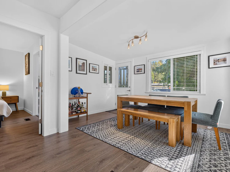 2218 E 11th Avenue, Vancouver, BC, V5N 1Z6 - 12