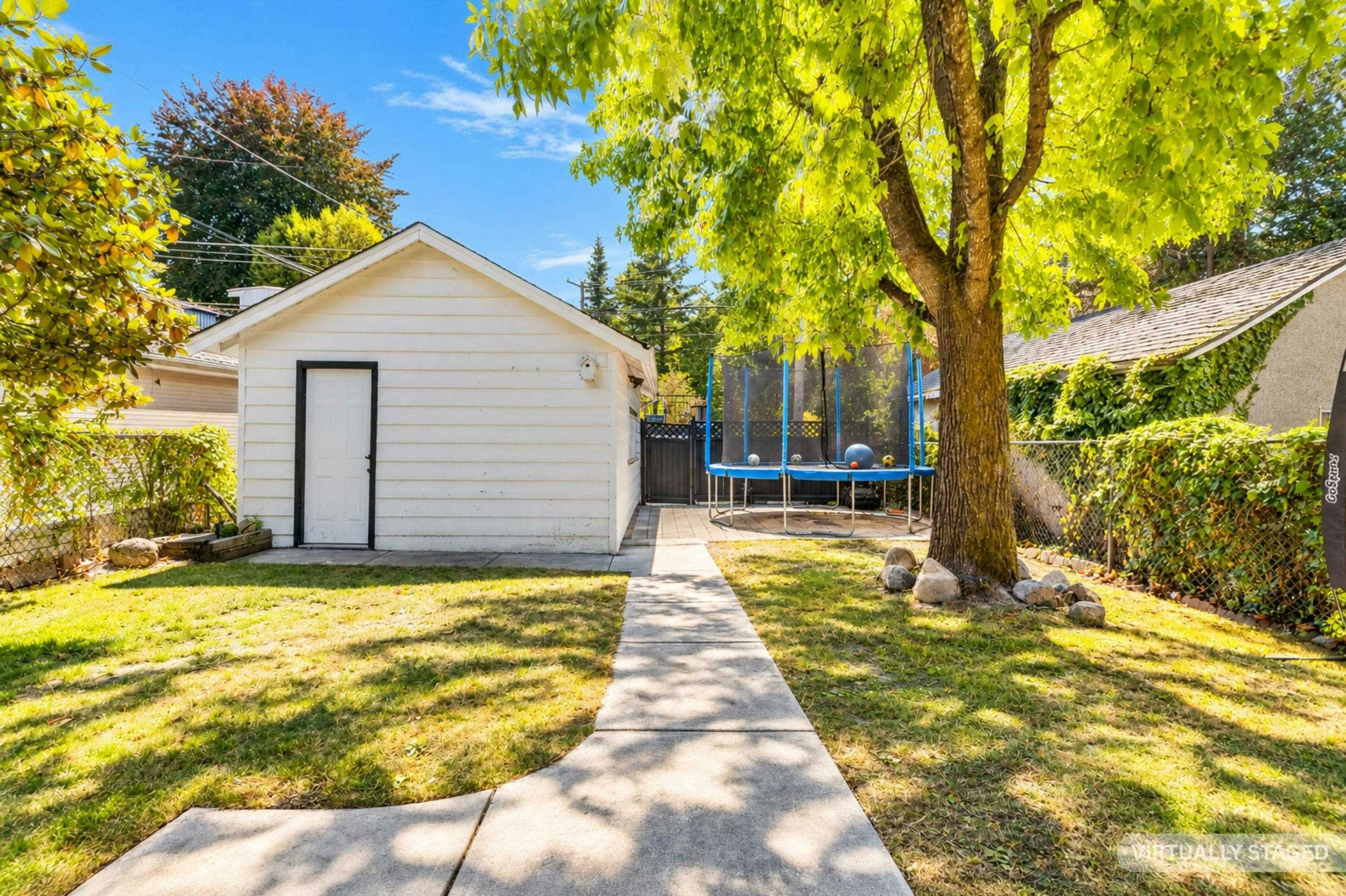 2218 E 11th Avenue, Vancouver, BC, V5N 1Z6 - 37
