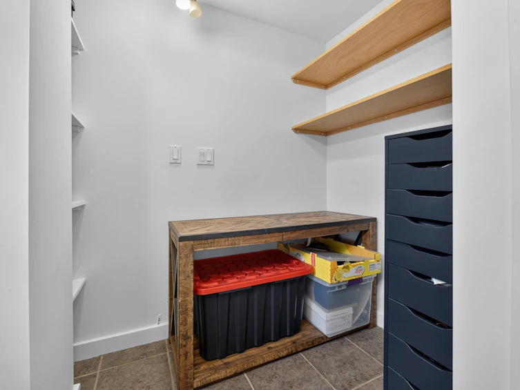 2218 E 11th Avenue, Vancouver, BC, V5N 1Z6 - 33