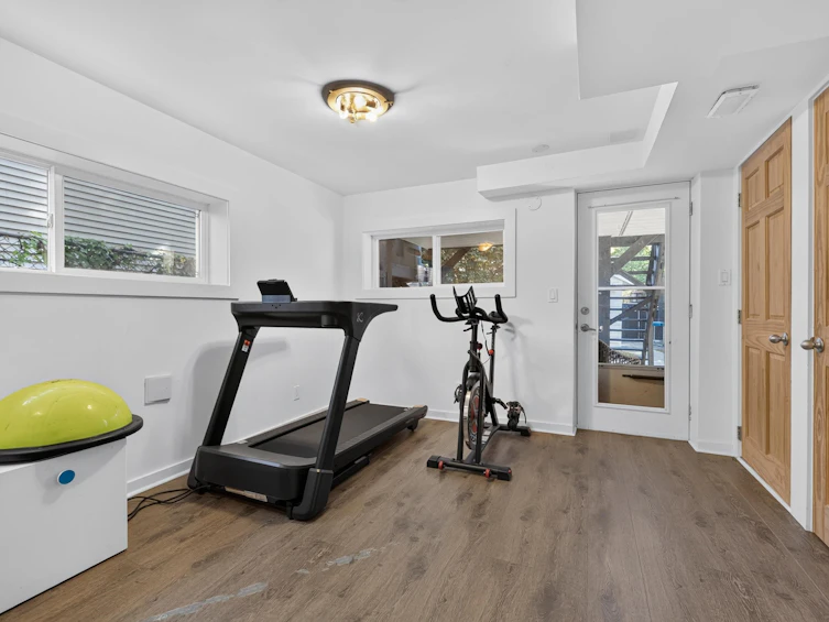 2218 E 11th Avenue, Vancouver, BC, V5N 1Z6 - 30
